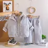 Conjunto de invierno para niños con forro polar 2026 estilo nuevo, chaleco grueso de moda para bebés niñas, conjunto de invierno cálido de tres piezas para niños