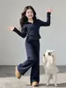 Conjunto de roupas esportivas de outono super popular para meninas 2026, looks da moda para adolescentes, roupas para crianças maiores e alunos do ensino fundamental, adequado para primavera e outono