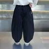 Calça Casual Masculina de Listras Verticais 2026 Nova Modelagem Solta Calça Curva Outono Calça Longa Versátil Esportiva Tendência Calça para Criança