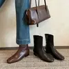 Botines Cortos Retro Franceses de Punta Cuadrada con Cremallera Lateral Adelgazantes de Temperamento Invierno 2026 Simples Versátiles Fáciles de Usar Botas de Moda