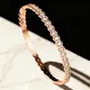 Pulseira de Aço Inoxidável Estilo Levemente Luxuoso Moda de Ponta Temperamento Europeu e Americano Versátil Hexagonal Inlaid Zircônio Pulseira de Aço Titânio Feminina
