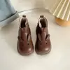 Botas para niña con forro de felpa, nuevo modelo otoño 2026, botines cortos engrosados de suela suave para niñas pequeñas, elegantes botas de princesa para niños