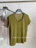 Camiseta de manga curta em Lyocell, Camiseta de malha Tencel, Blusa feminina leve e versátil de caimento solto que afina a silhueta, cor sólida, verão 2026