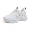 Directo de Fábrica Zapatos de Papá para Mujer 2026 Nuevos Blancos de Malla Suela Gruesa para Aumentar la Altura Zapatos Casuales Venta al por Mayor Personalización Dropshipping