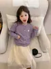 Novidades para o outono de 2026: Blusas infantis de cor sólida, doces e estilosas, cardigãs de tricô macios e fofos para meninas no início do outono