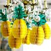 Bola de panal de piña en stock, muy vendida, decoración hawaiana para fiestas navideñas de verano con forma de panal de calabaza y piña bronceada.