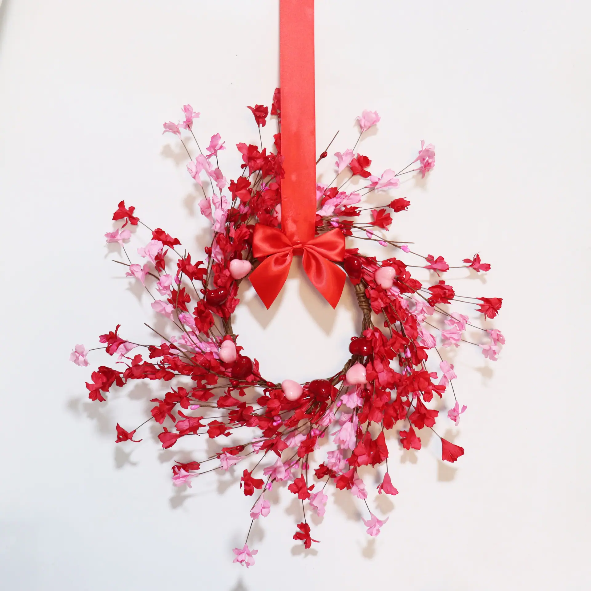 45cm纸花爱心大环红蝴蝶结挂环15cm-2 .JPG