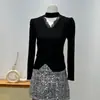 Blusa de tricô manga longa estilo francês para mulheres, moda outono e inverno, gola V, gola halter, cruzada, blusa base afina a silhueta, top único