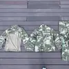 Suministro Transfronterizo Traje de Rana Táctico Ak Conjunto de Tres Piezas Ropa de Camuflaje para Exteriores Conjunto de Uniforme de Entrenamiento Resistente al Desgaste Camiseta Chaqueta Pantalones Tácticos