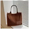 Lona Casual y a la Moda 2025 Nuevo Bolso Satchel Casual de Gran Capacidad Estilo Literario Coreano Ropa de Trabajo Simple Bolso Tote de Hombro