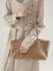 Bolso de mano nuevo de gamuza 2026, bolso cruzado de gran capacidad para mujer, versátil, casual, retro, bolsa de mano para el día a día