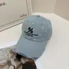 Boné de Baseball Color Block com Bordado de Letras Desgastado para Mulheres, Moda Americana Versátil para Primavera e Verão Que Faz o Rosto Parecer Menor