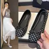 Zapatos de Verano 2026 Estilo Nuevo Suave Estilo de Noche Mocasines Versátiles sin Cordones con Lazo de Falda Lunares Planos para Mujer