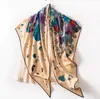 Lenço de Seda e Lã Novo Estilo, Versátil e Elegante, Lenço Triangular Listrado com Bainha Enrolada à Mão, Lenço Decorativo para Pescoço Feminino, Sensação de Alto Padrão