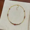 Collar con Piedra Ojo de Tigre Degradado Maillard, Oro Empalmado, Flor de Coche, Ágata Roja, Cadena para Suéter de Otoño e Invierno, Lujo Elegante de Gama Alta Accesible para Mujer