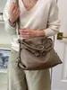 Nova Bolsa Feminina Outono 2026 Bolsa Tote Vintage Transfronteiriça de Grande Capacidade Bolsa de Ombro Macia Bolsa Transversal