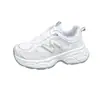 Zapatillas Retro Americanas de Alta Gama para Hombre, Estilo Callejero de Moda Estilo Hong Kong Suela Gruesa para Pareja Casual Populares para Mujer