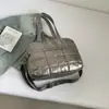 Bolso de Mano Acolchado Suave de Color Sólido para Mujer, Bolso de Hombro, Bolso de Axila, Ligero, Simple, Gran Capacidad, Bolso de Mano Transfronterizo