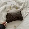 Bolsa de mão grande capacidade, estilo ocidental chique, estampa de leopardo, nova moda, bolsa de ombro, bolsa transversal, bolsa de axila para mulheres, 2026