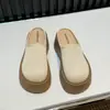 Chinelos Baotou para Mulheres, Novos Mules Slip-On Estilo Primavera 2026, Sandálias Deslumbrantes de Solado Grosso