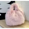 Bolsas de Pelúcia Simples Tendência de Alta Qualidade para Mulheres Estilo Novo Outono e Inverno Bolsas de Mão da Moda Cor Sólida Populares Este Ano