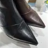 Botines de tobillo súper modernos de estilo retro con punta para otoño e invierno para mujer, nuevo estilo de moda 2026, tacones altos elegantes, ajuste ceñido, diseño de nicho, con cremallera trasera