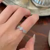 Flor de Primavera Chapado en Plata de Ley 925 Oro de 18 Quilates Zirconia de Cuatro Hojas Azul Hielo Fresco Anillo de Cadena Ajustable Anillo Suave