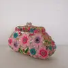 Bolsas de Noche con Incrustaciones de Diamantes Transfronterizas Listas para Enviar, Bolsos de Diamantes de Estuche Duro Metálico Hueco, Vestidos de Banquete de Comercio Exterior