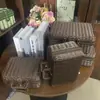 Maleta tejida de ratán vintage color café, Caja de regalo tejida, Caja de almacenamiento exterior para bodas, Caja de almacenamiento para el hogar lista para usar tejida de bambú