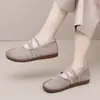 Zapatos de algodón para mujer, invierno 2026, versátiles, punta redonda, boca poco profunda, hebilla de moda, zapatos tipo mamá, casual, cómodos, resistentes al desgaste, ligeros