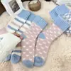 Meias Esportivas de Pelúcia Outono e Inverno à Prova de Frio Cor Sólida Grossa Coração Meia Cano Médio Quente Versátil Fofo Inverno Terry