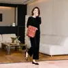 Nuevo conjunto de tres piezas con chaleco bordado estilo chino para mujer, madres de mediana edad y mayores, colección de otoño, cuello alto, diseño abotonado, prenda exterior de moda estilo chino