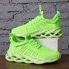 Suministro directo de fábrica de origen de Quanzhou de zapatillas deportivas de punto flyknit, transpirables, modernas, a la moda, de talla grande, zapatos deportivos casuales para hombre