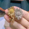[Accesorios DIY] Broche de girasol artesanal de dos colores chapado en oro grueso Accesorios de alfiler para mujer Soporte para ramillete de Perla Jade