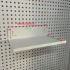 Acessórios para painel perfurado redondo de 16 furos, incluindo cestos suspensos, baldes suspensos, divisórias, prateleiras e componentes de estante de armazenamento