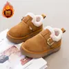 Zapatos para Niños Zapatos Grandes de Algodón para Niños 2026 Nuevo Estilo Invierno Niños Suela Suave Con Felpa Deportivos Birkenstock Botas Cortas Niños Grandes Slip-Ons