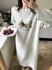 Novo Vestido de Noite Casual de Verão Soltinho de Manga Longa Feminino Desenho Animado Fofo Estampa Doce Vestido de Casa Pode Ser Usado Fora