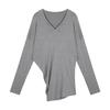 Camiseta holgada de manga larga con cuello en V en color blanco cremoso para mujer de principios de otoño de 2024, nueva camiseta informal de estilo coreano de longitud media, versátil, de color sólido.