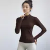 Chaqueta de yoga fina y versátil para mujer con protección solar para primavera, chaqueta deportiva elástica ajustada de manga larga con cuello alto para fitness