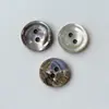 Botones de concha de arcoíris para manualidades, deslumbrantes y versátiles, admite pedidos mixtos, suministro directo del fabricante