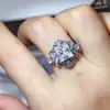 Anel de Moissanita Cor Princesa de 2 Quilates Anel de Diamante Feminino Elegante Transfronteiriço Europeu e Americano Fornecedor Direto Atacado