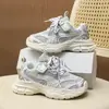 Zapatos de Padre Duraderos Versátiles de Moda para Niños Zapatos Deportivos Nuevos para Niños Primavera y Otoño 2026 Zapatos Casuales Ultraligeros para Niñas