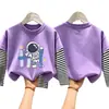 Camiseta de manga larga para niño, imitación dos piezas, algodón puro, nuevo estilo otoño 2026, para niños mayores, top básico para primavera y otoño