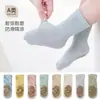 Meias para Bebês e Crianças Pequenas com Pontos Antiderrapantes, Tipo Malha para Primavera e Verão, Meias Unissex para Bebês de Cano Médio, Meias para Chão Infantis