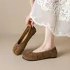 Wei Wei Girl 8293-7 Zapatos Retro de Gamuza con Dedos Divididos y Tacón Grueso Fruncido para Mujer Bailarinas Versátiles