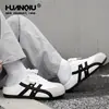 Mocassins Masculinos Slip-On com Bico Fechado, Novo Verão 2026 Sapatos Casuais Alemães de Treinamento com Solado Grosso para Uso Externo