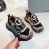 Sapatos Infantis com Fivela Giratória 2026 Outono Malha Respirável Sapatos para Meninos e Meninas de Crianças Maiores, Tênis Leves com Solado Macio