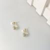 Pendientes de perlas colgantes en la espalda, elegantes pendientes de diseño de nicho con temperamento para viajeros, de dos piezas, ligeros, de lujo, sencillos, de moda que combinan con todo.