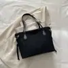 2026 Novo Estilo Bolsa de Ombro Estilo Retrô para Axila com Alto Valor Estético e Grande Capacidade para o Dia a Dia Feminino Bolsa de Ombro Transfronteiriça