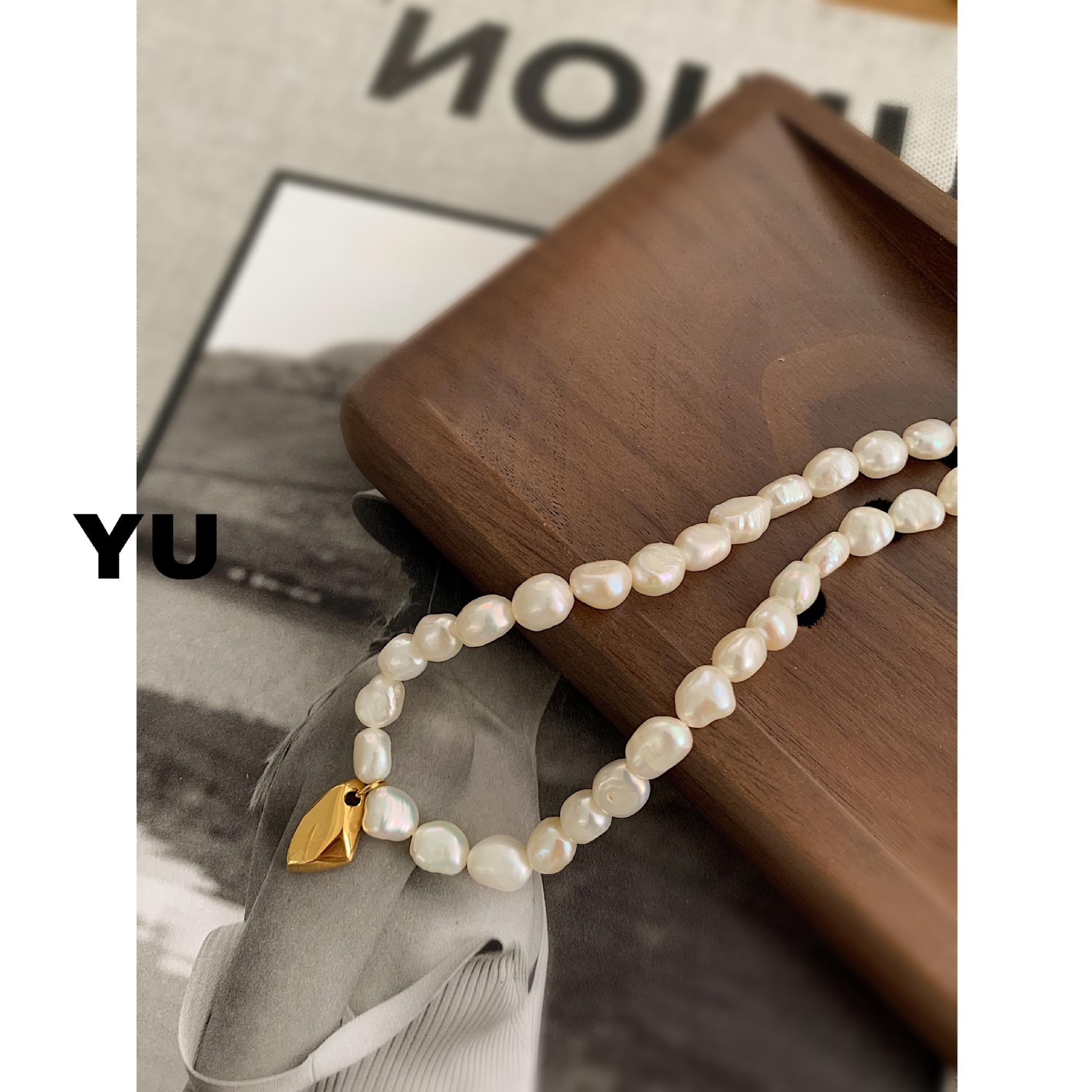 7CB454EC-4A69-41FF-B85D-FC5C80